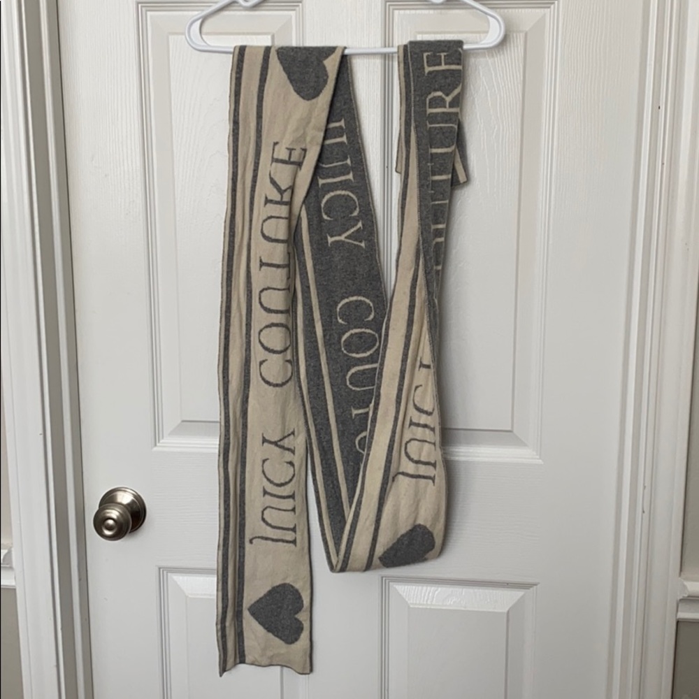Juicy couture scarf